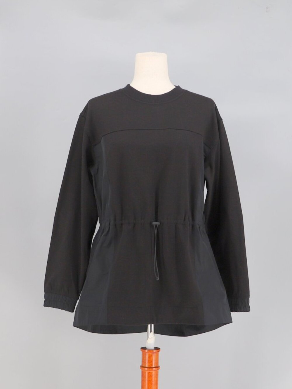 ATHLETA Triumph Hybrid Crewneck Sweatshirt in Black Size M